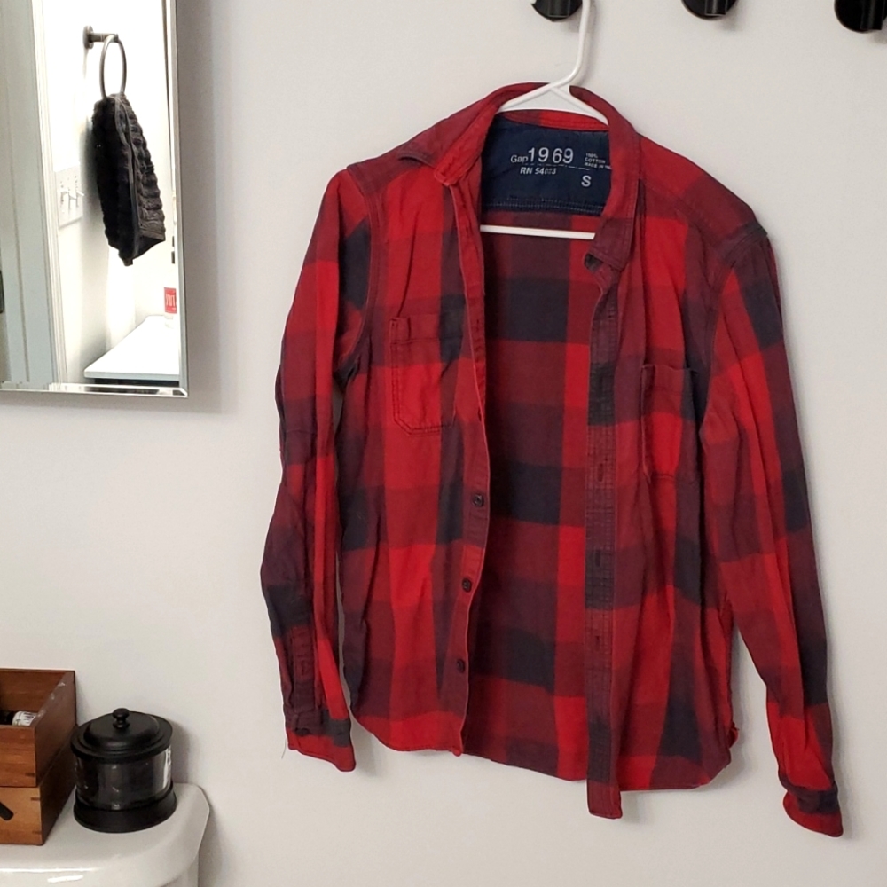 Gap Plaid button up